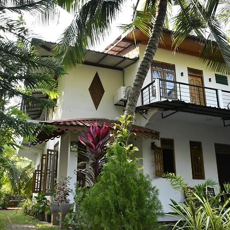 Pearl Bungalow Trincomalee Exterior photo