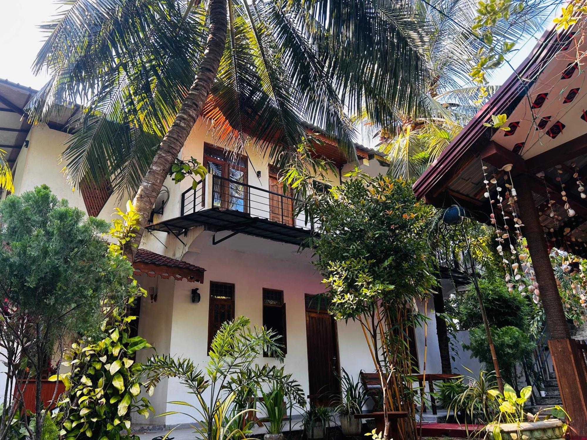 Pearl Bungalow Trincomalee Exterior photo