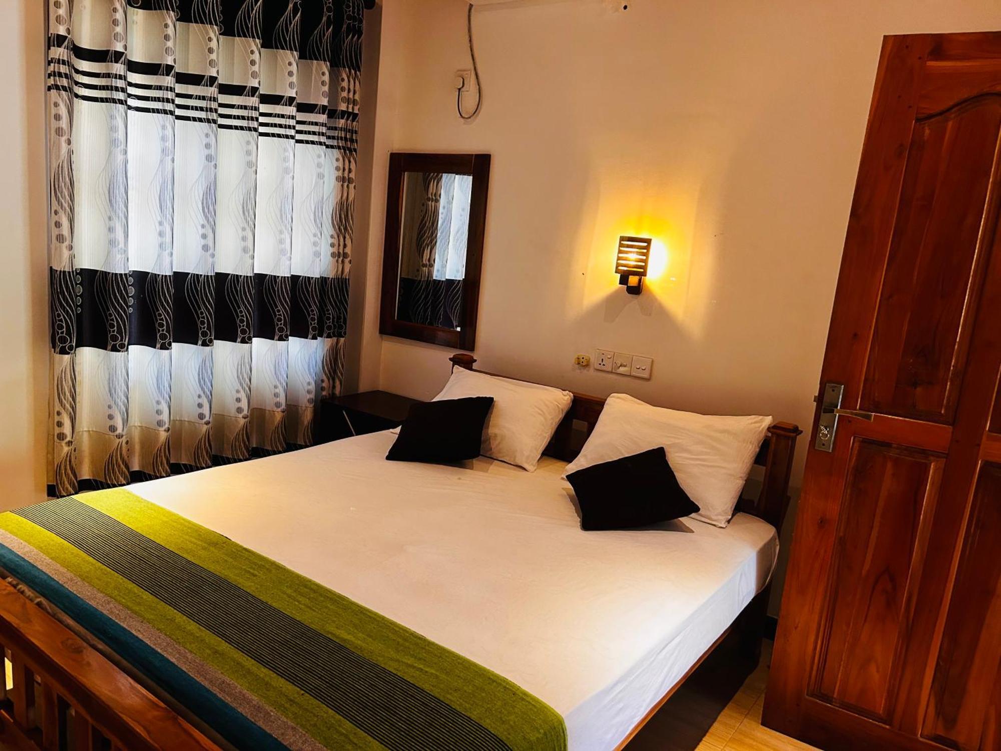 Pearl Bungalow Trincomalee Exterior photo